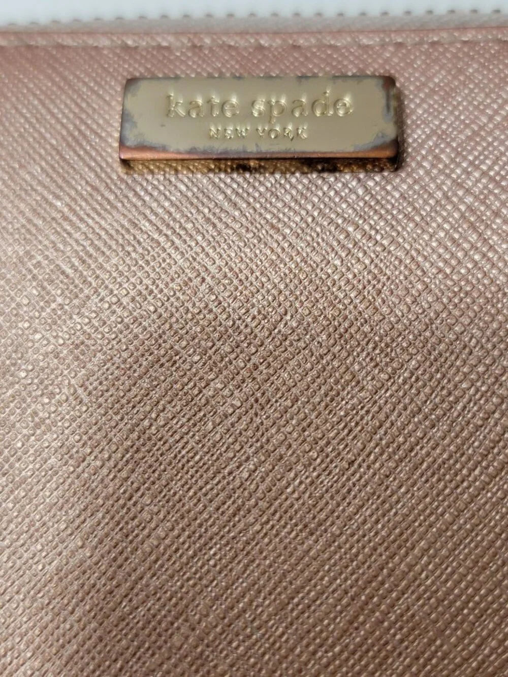 Kate Spade New York Neda Laurel Way Metallic Rose Gold Zip Around Wallet - Picture 2 of 8